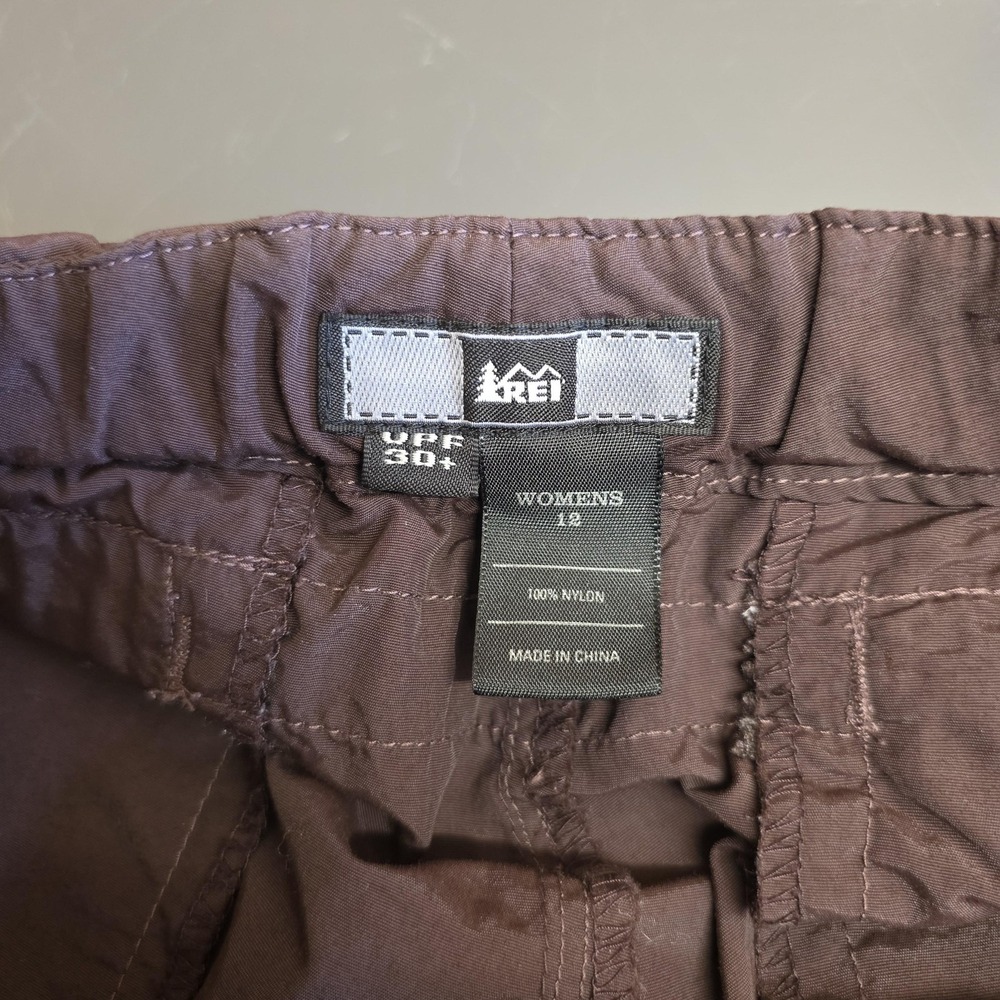 REI Convertible Pants Women 12 Brown Nylon Cargo Zip Off Hiking UPF 30+ Travel - Picture 4 of 11